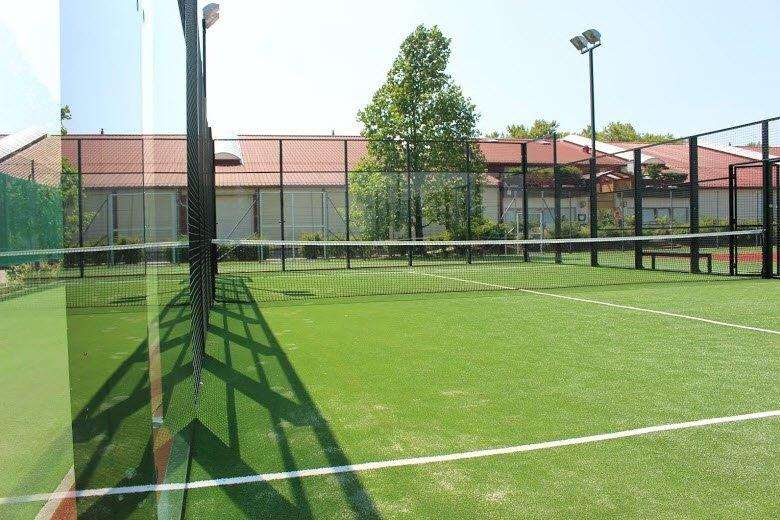 Wind loads on Padel Courts