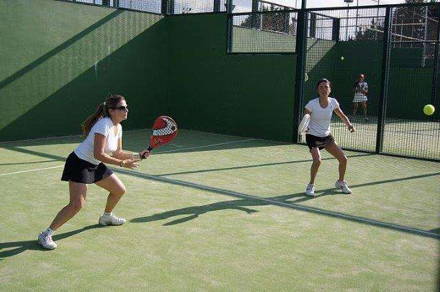 Padelcreations - We deliver and install Padel Courts Padel among women ...  Padel for women %Post Title