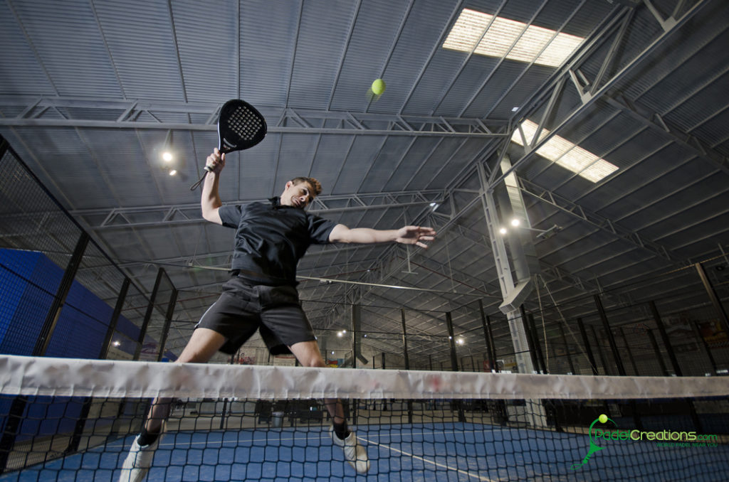 Padel in Lagerhalle